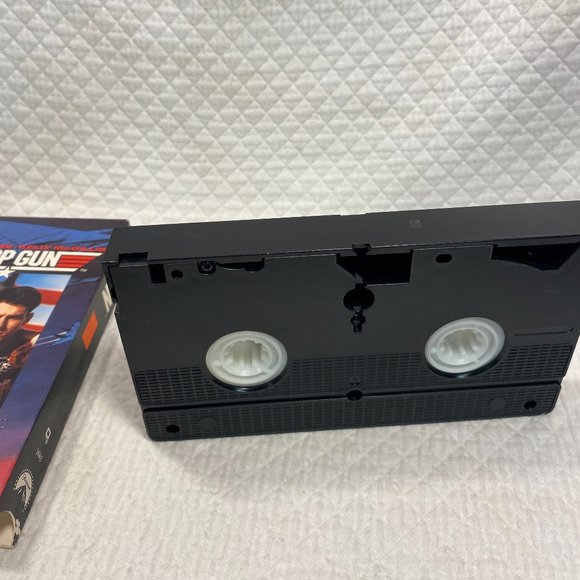 Original Top Gun VHS Tape - Picture 4 of 8